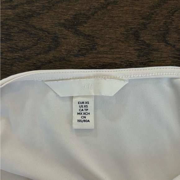 White Ruched H&M Bodysuit - Picture 4 of 5